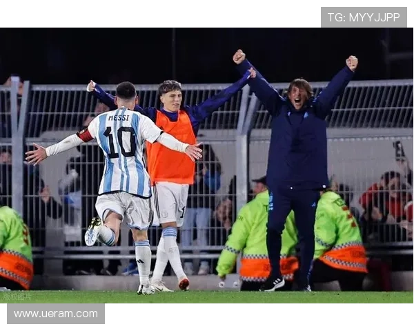 梅西助力国际米兰夺得意甲冠军,C罗转会传闻再起,欧洲足坛风云再起 梅西助力国际米兰夺得意甲冠军,C罗转会传闻再起,欧洲足坛风云再起