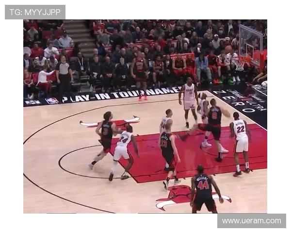 热火队季前赛表现抢眼 球员磨合逐步完成 迎接新赛季挑战 热火队季前赛表现抢眼 球员磨合逐步完成 迎接新赛季挑战