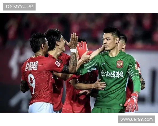 联盟格局生变多队争冠白热化球星动向牵动新赛季交易窗口暗流涌动